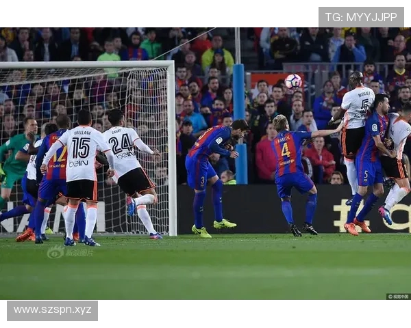 瓦伦西亚队长带着丢7球的痛苦教训再战巴萨依旧未能改写命运